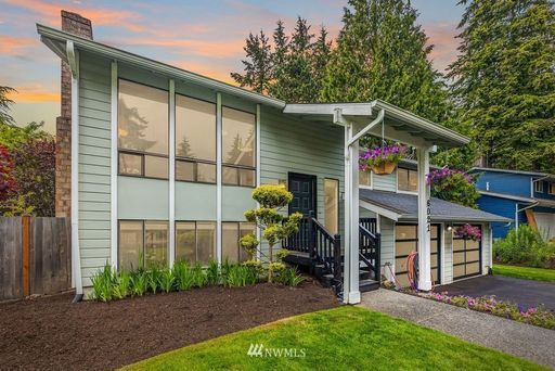 Foto del edificio - Oversized 4 Bedroom 3 Bathroom Home- Picni...