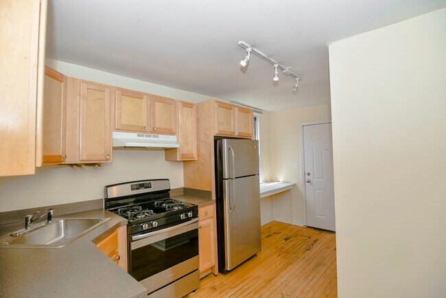 Foto del edificio - 3712 N Janssen Ave