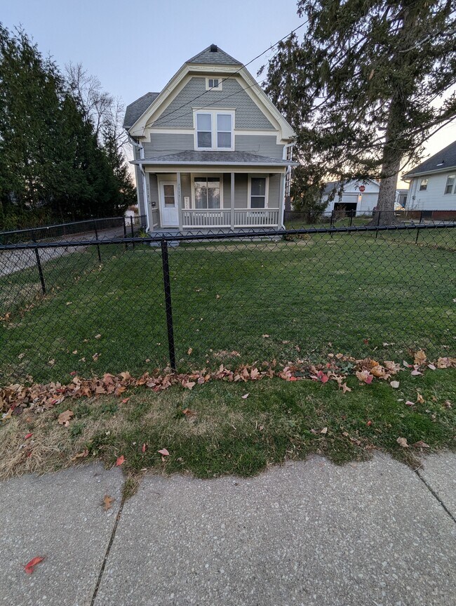 Foto del edificio - 2015 Johnson Ave NW