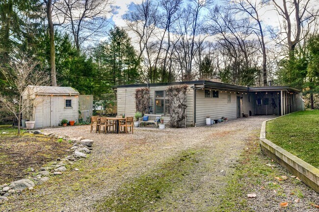 Building Photo - 3 Alewives Rd
