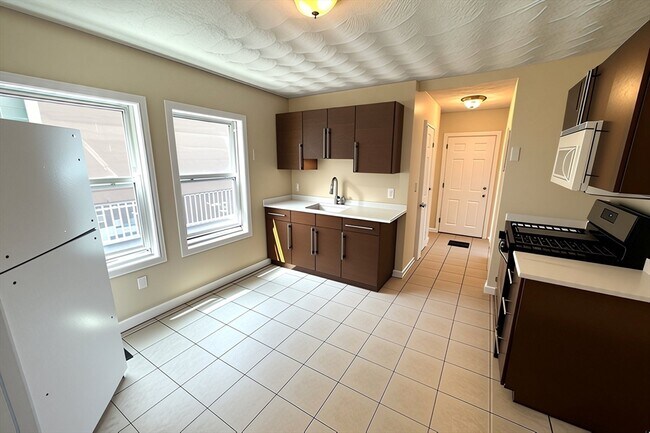 Foto del edificio - 1096 N Shore Rd