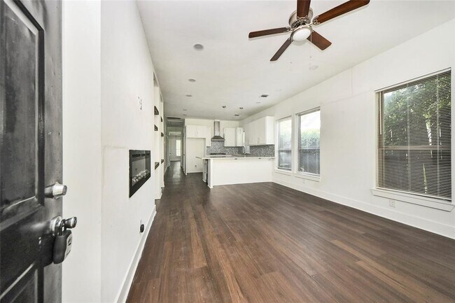 Foto del edificio - 4720 McKinney St