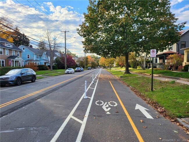 Foto del edificio - 805 Edgewood Ave