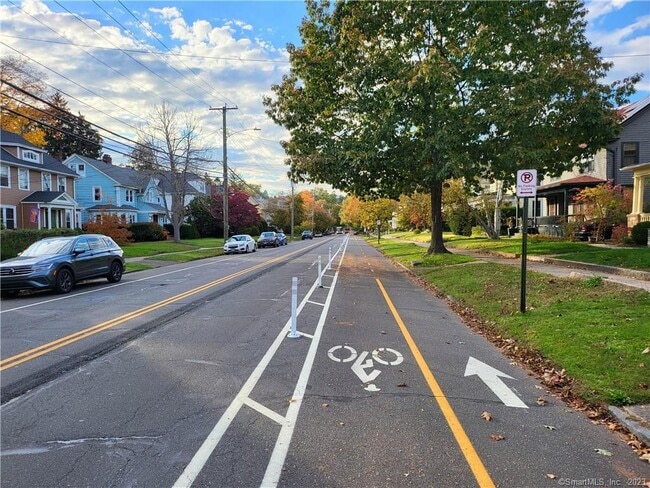 Building Photo - 805 Edgewood Ave