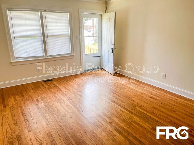 Foto del edificio - 113 Stancill Dr