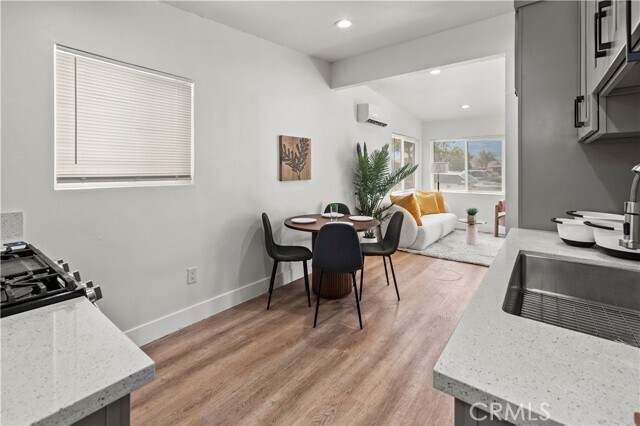 Foto del edificio - 13154 Cedar St