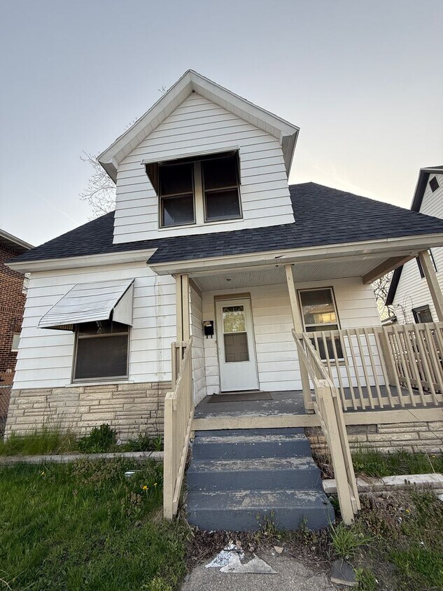 Primary Photo - 3 Bedroom 1.5 Bathroom HOUSE