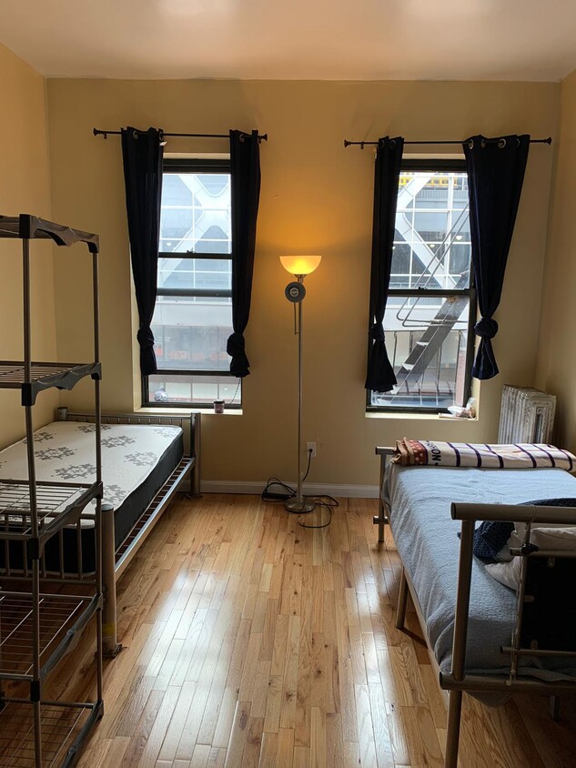 Bedroom - 323 W 42nd St
