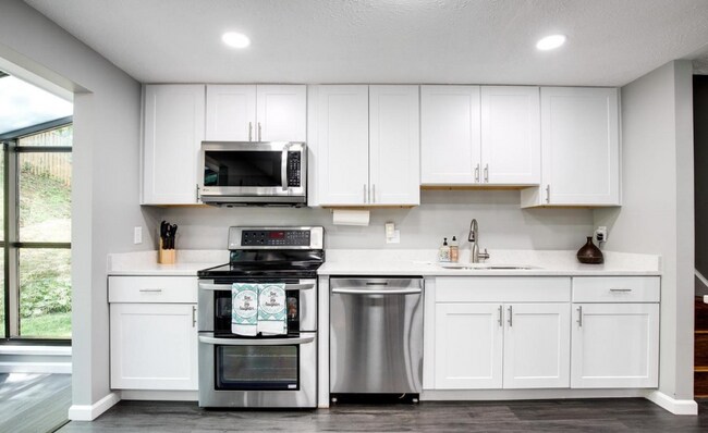 Foto del edificio - 15337 Edgehill Dr