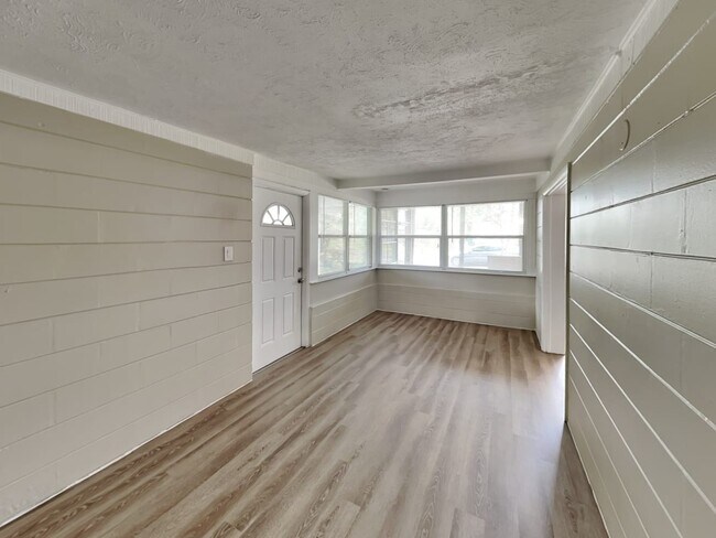 Building Photo - 10110 66th Ave