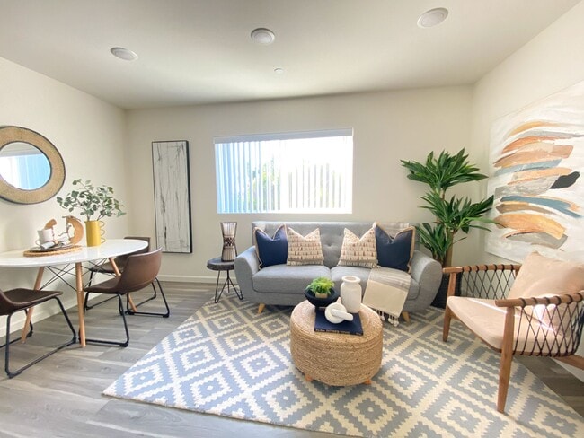 Building Photo - Jewell Apartments