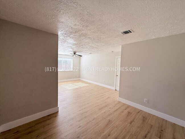 Foto del edificio - 522 Kenwood Ln