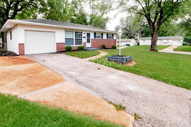 Foto del edificio - LEASED - Charming 3 Bedroom in St. Louis!