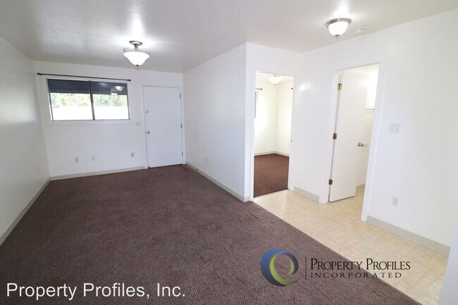 Foto del edificio - 14 Lakeview Cir