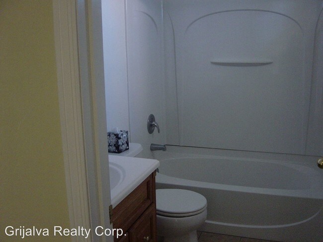 Foto del edificio - 918 E Elm St