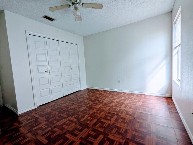 Foto del edificio - 23393 Nameless Rd