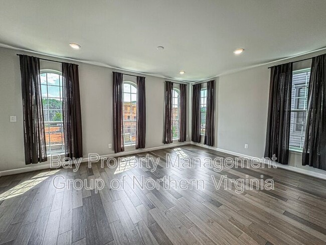 Building Photo - 12559 Todd Ln