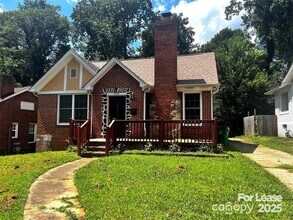 Building Photo - 424 Woodvale Pl