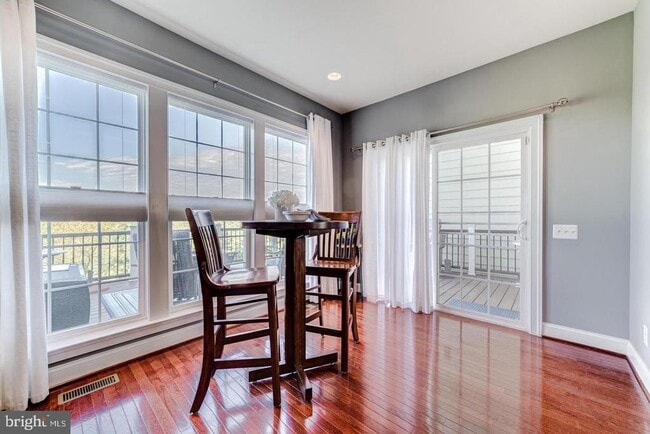 Foto del edificio - 20637 Erskine Terrace