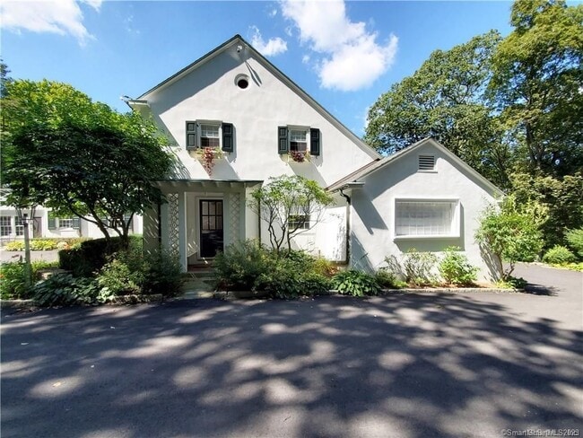 Building Photo - 253 W Mountain Rd