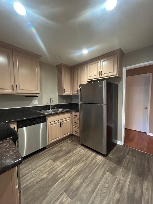 Foto del edificio - 832 Bonita Ave