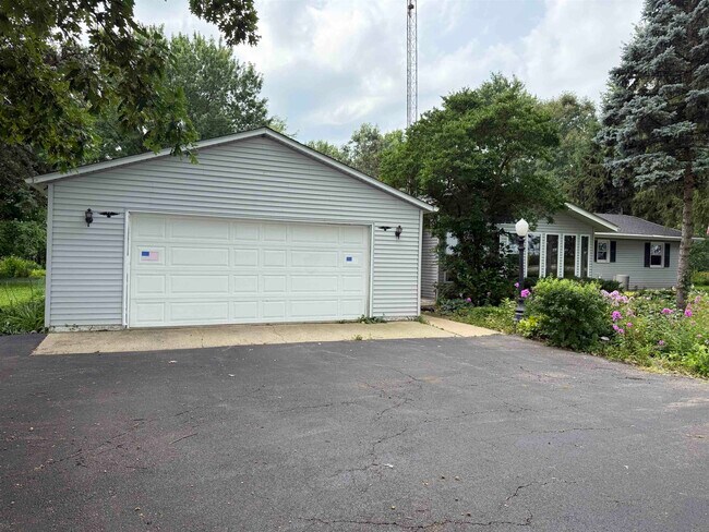 Building Photo - 5610 Marengo Rd