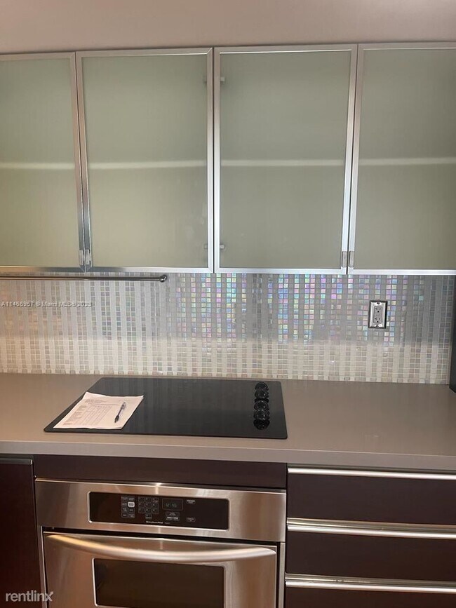 Foto del edificio - 2 br, 2 bath Condo - 2025 Brickell Ave Apt...