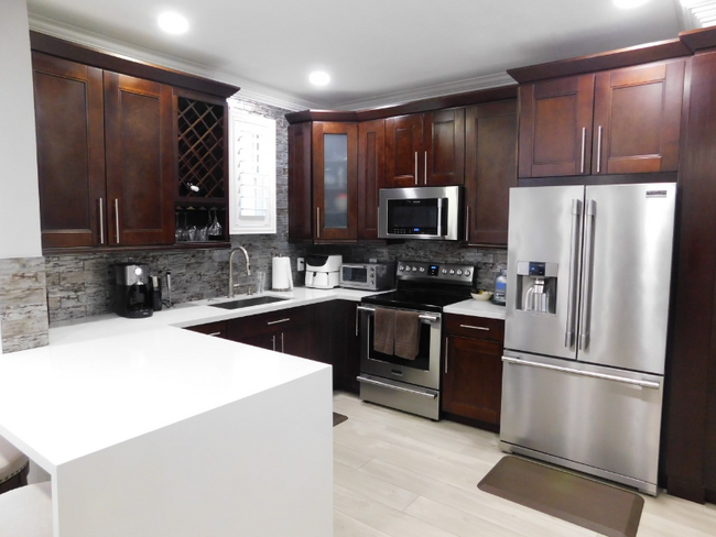 Building Photo - 110 Jacaranda Country Club Dr