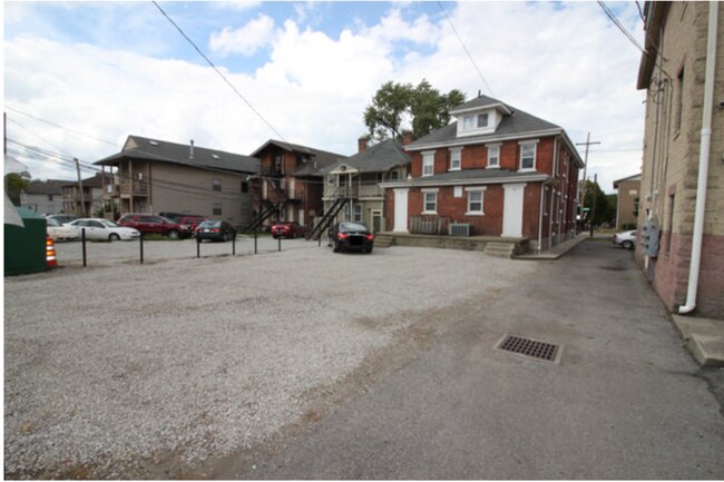 Foto del edificio - 113 Chittenden Ave