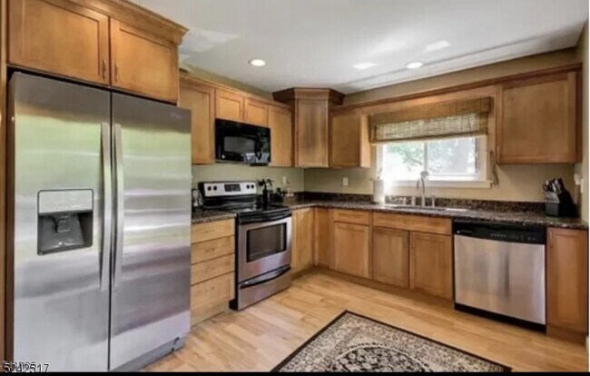 Foto del edificio - 337 Alpine Ct