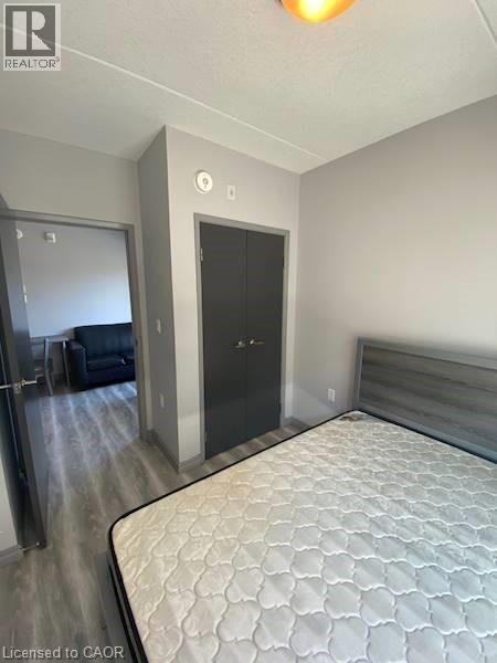 Photo du bâtiment - 275 Larch St