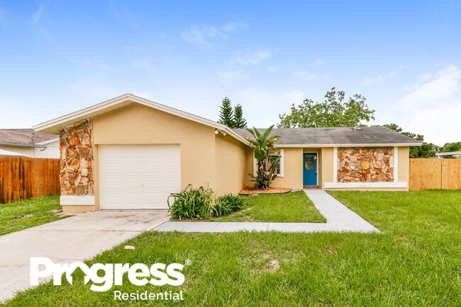 Building Photo - 4910 Hi Vista Cir