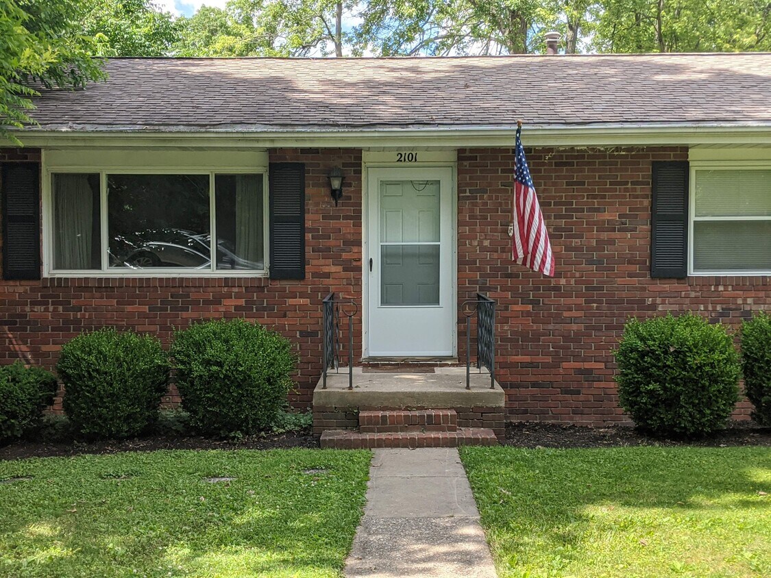 Primary Photo - 2101 Berger Ave
