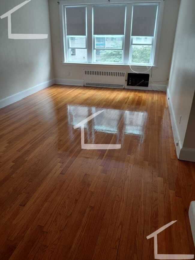 Great 2 bed 2 bathroom apartment available Now - Great 2 bed 2 bathroom apartment available Now