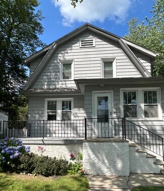 Building Photo - 17 E Meyran Ave