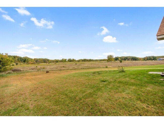 Foto del edificio - 722 Hilltop Ln