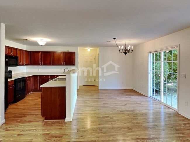 Foto del edificio - 1042 Vanguard Dr