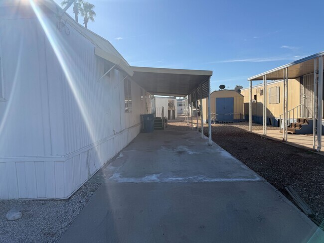 Foto del edificio - 3601 E Wyoming Ave