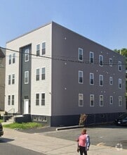 Building Photo - 913-915 Grove St