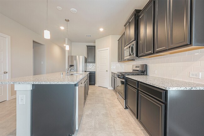 Foto del edificio - 8523 Lake Groove Ln