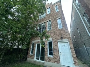 Building Photo - 1523 S Karlov Ave