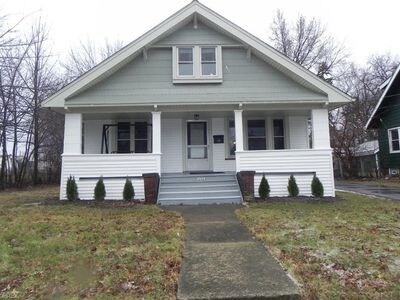 Primary Photo - 17201 Larchwood Ave