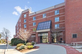 Building Photo - 199 Coolidge Ave