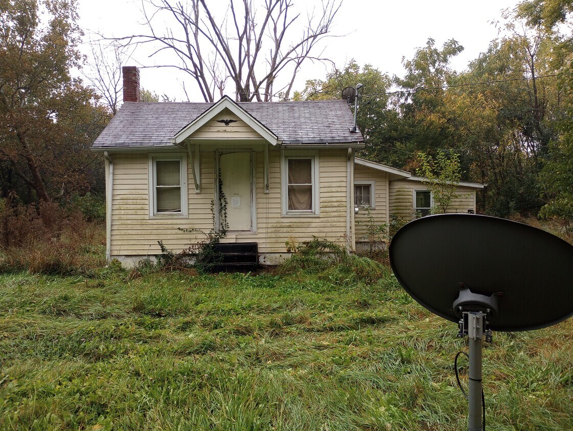 440 W Concord St, Sheldon, IL 60966 House Rental in Sheldon, IL