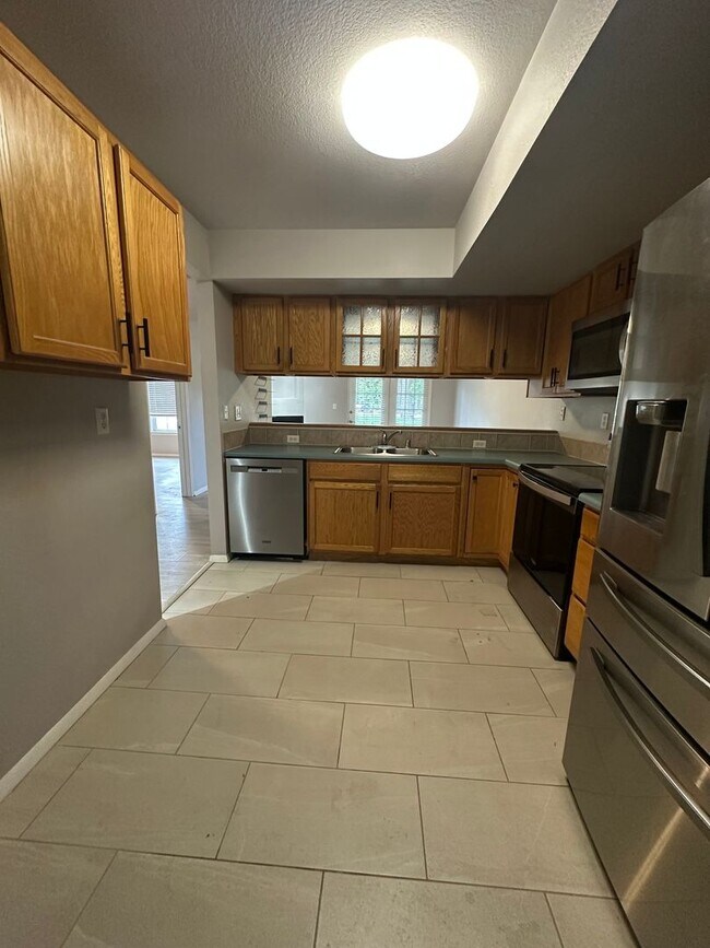 Foto del edificio - Amazing Ground Level 2 Bedroom!