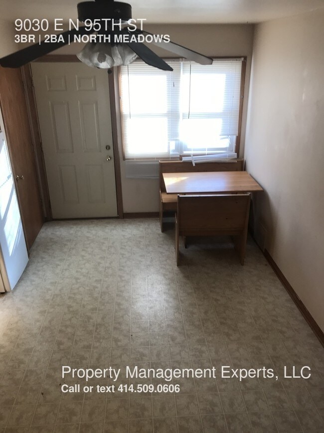 Foto del edificio - 9030E N 95th St