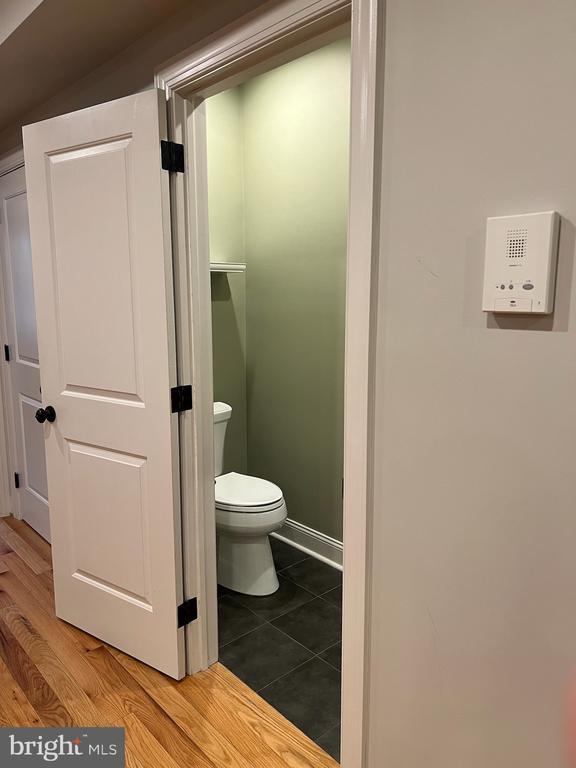 Building Photo - 235 Pine St