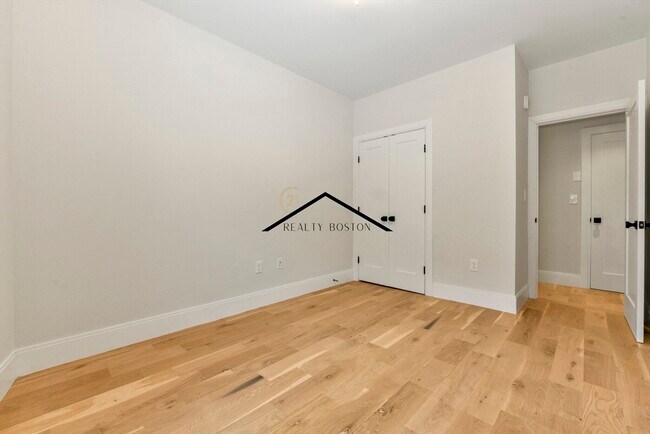 Foto del edificio - 130 Bremen St