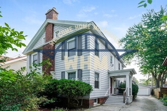 Building Photo - 3028 N Murray Ave