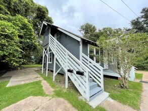 Building Photo - 1965 Kingsley Dr